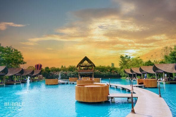 Little Maldives cafe with over-water seating near Bangkok