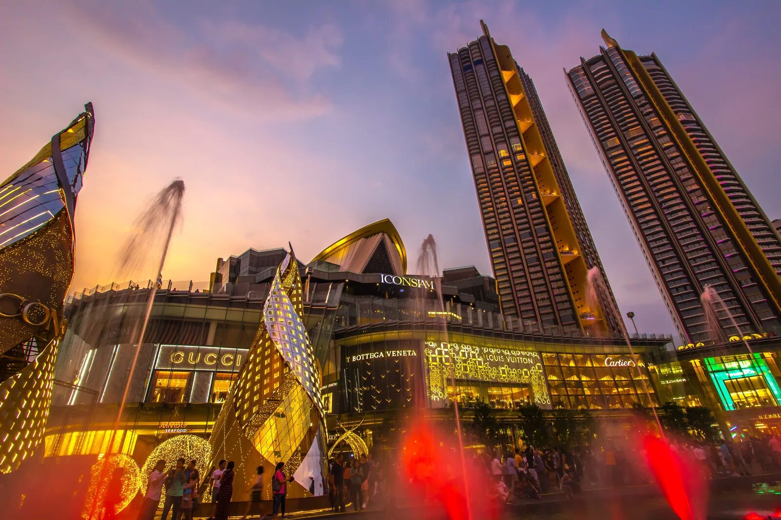 The riverside night view and fountain show at ICONSIAM in Bangkok