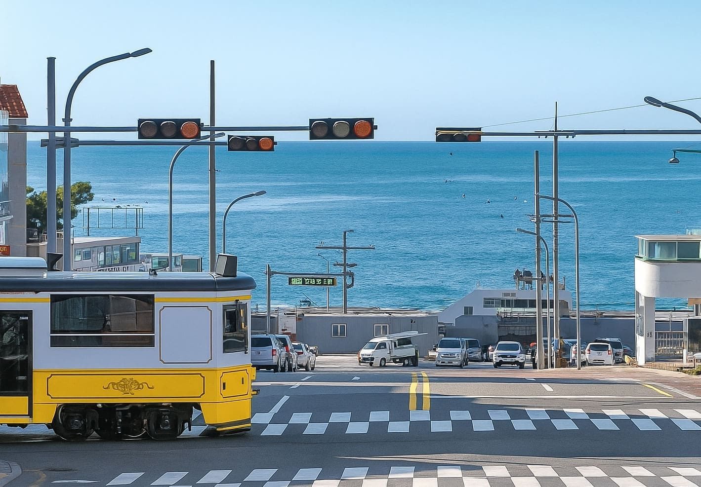 Cheongsapo railway crossing, Korea's 'Slam Dunk' crossing