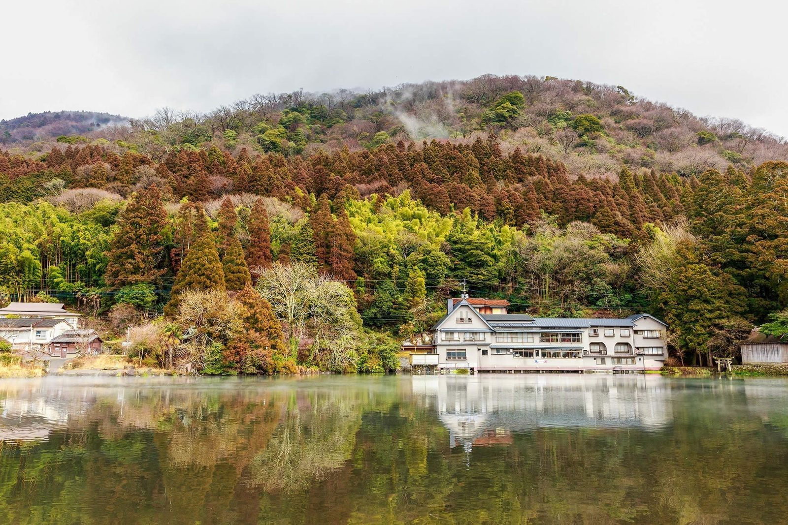 Kyushu hot springs 4-day private charter: Yufuin Onsen, Akamizu Onsen and Kurokawa Onsen