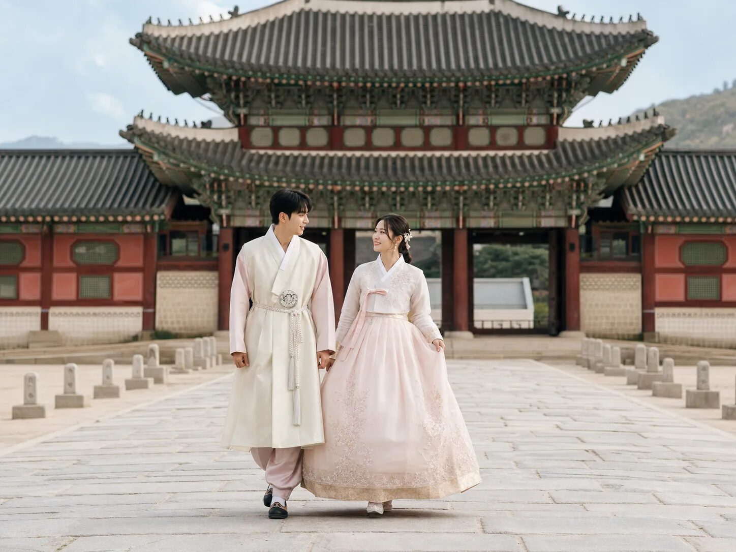 Hanbok experience at Gyeongbokgung Palace